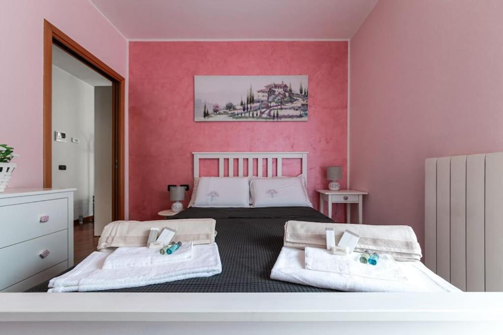 Appartamento Caterina A 5 Minuti Da Milano Fiere E San Siro Con Wifi-Netflix-Free Parking エクステリア 写真