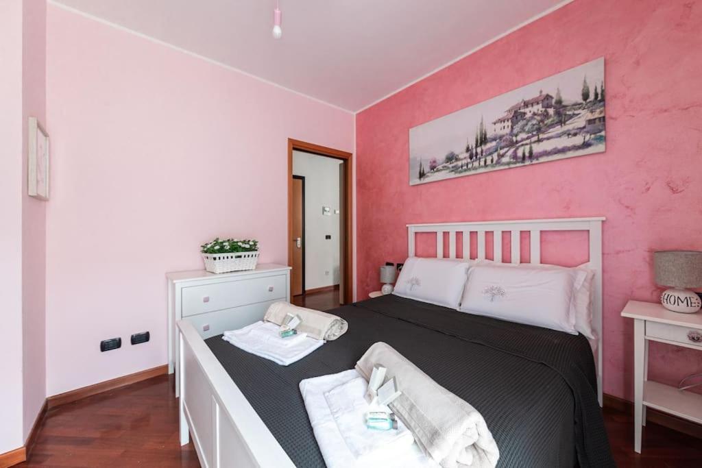 Appartamento Caterina A 5 Minuti Da Milano Fiere E San Siro Con Wifi-Netflix-Free Parking エクステリア 写真